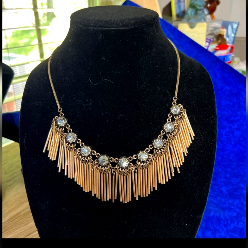 White Flower Necklace Unbranded 24” Vtg